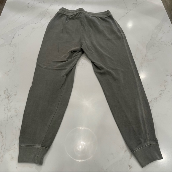 NWOT! Old Navy Women’s Dark Green Joggers - Picture 9 of 11